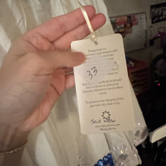 TAJ by Sabrina Crippa White Skirt with Blue Floral Embroidery - Picture 6 of 6